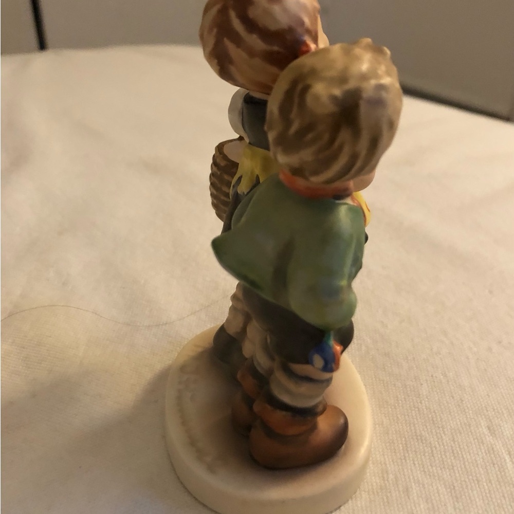 Vintage Hummel Boy & Girl with Basket to Market - Picture 10 of 10